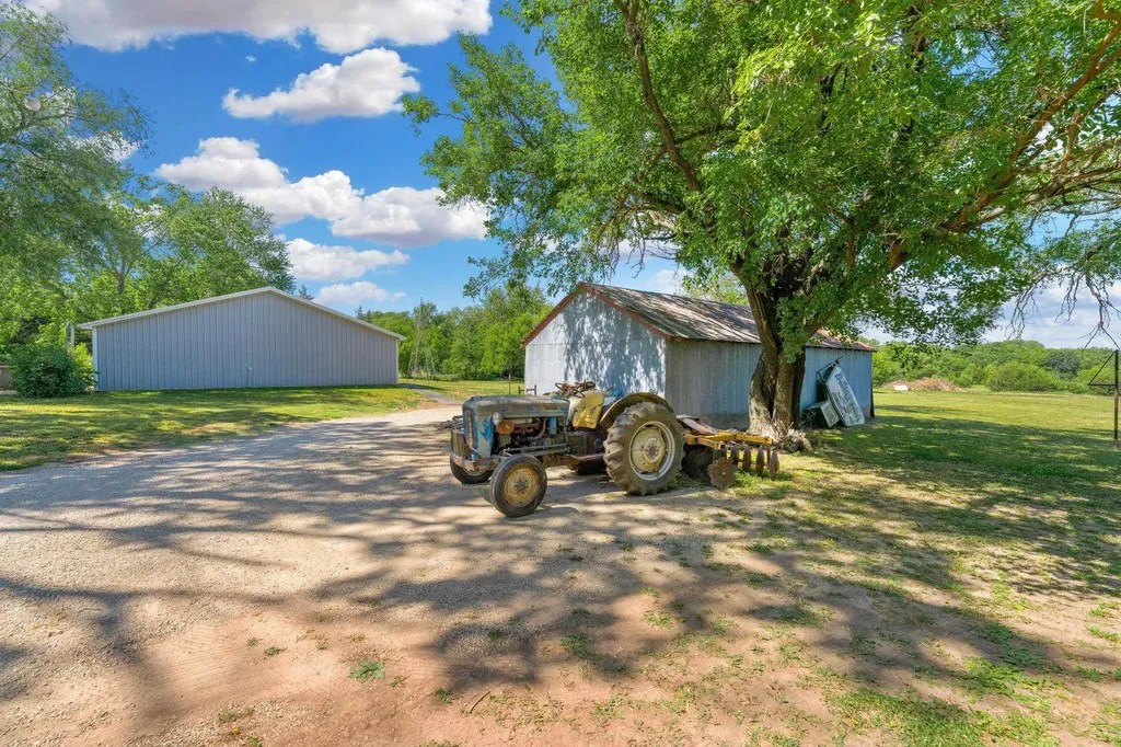 5487 SW Shumway El Dorado KS 67042