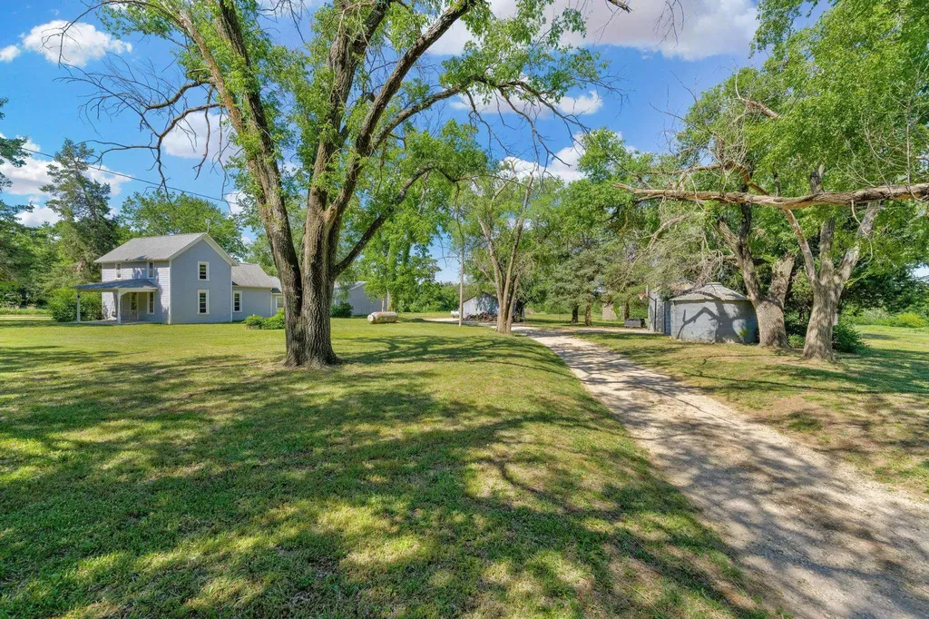 5487 SW Shumway El Dorado KS 67042