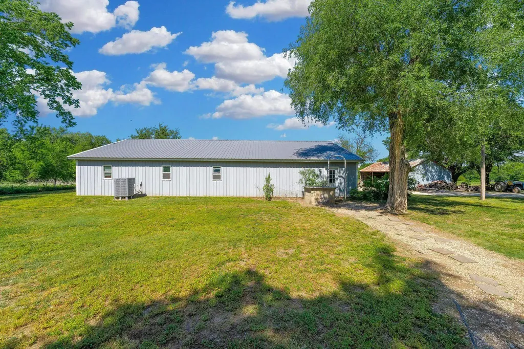 5487 SW Shumway El Dorado KS 67042