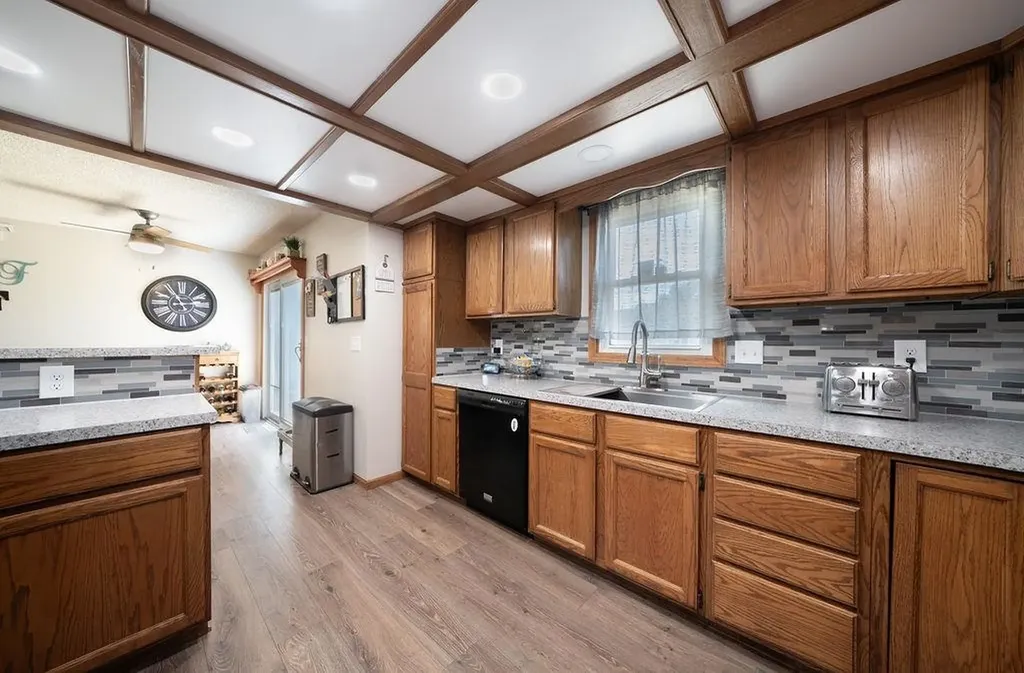 601 E Dover Drive Valley Center KS 67147