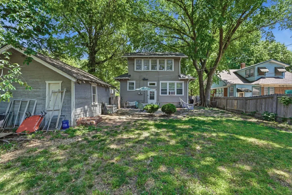 431 N Fountain Wichita KS 67208