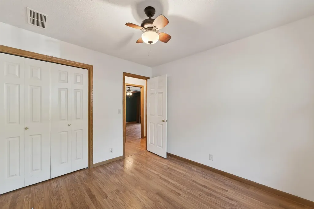 1938 N Burns Wichita KS 67203