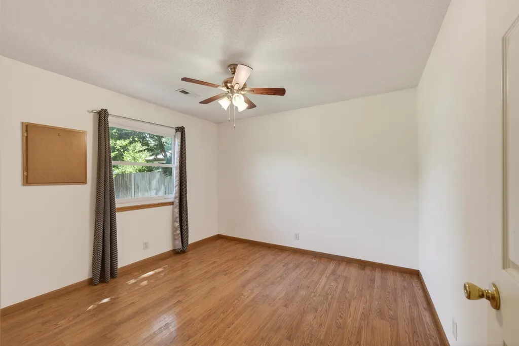 1938 N Burns Wichita KS 67203