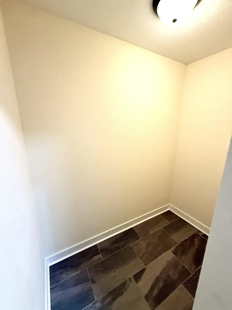 1239 S Main Street Wichita KS 67213