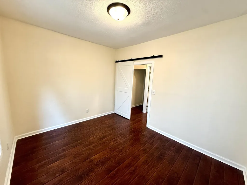 1239 S Main Street Wichita KS 67213