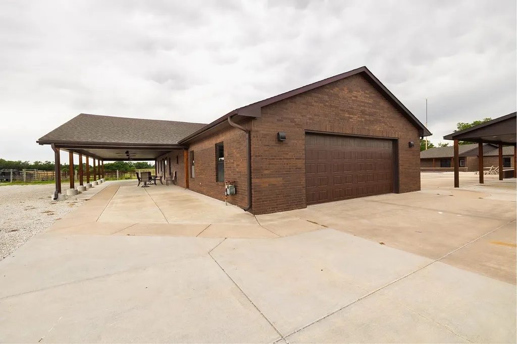3496 SW 100th Augusta KS 67010