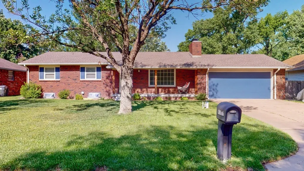 1357 N Valleyview Street Wichita KS 67212
