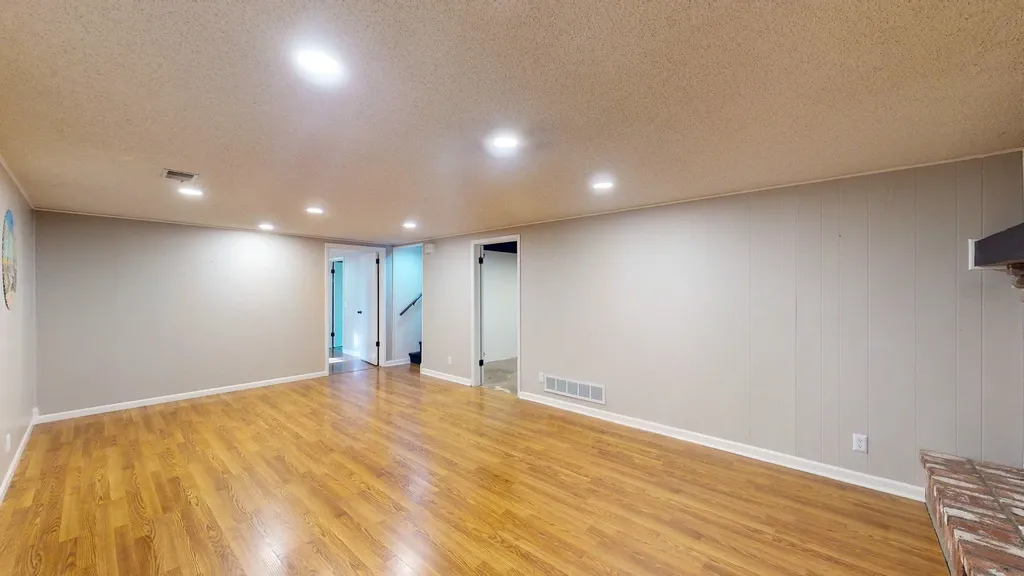 1357 N Valleyview Street Wichita KS 67212