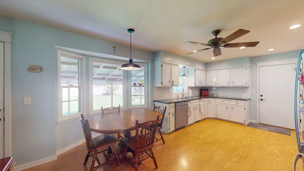 1357 N Valleyview Street Wichita KS 67212
