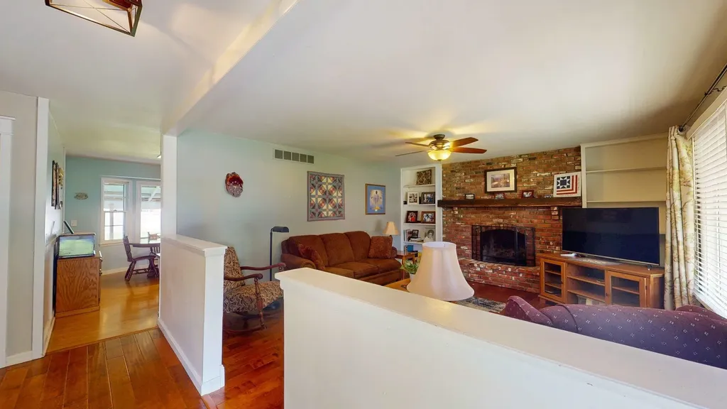 1357 N Valleyview Street Wichita KS 67212