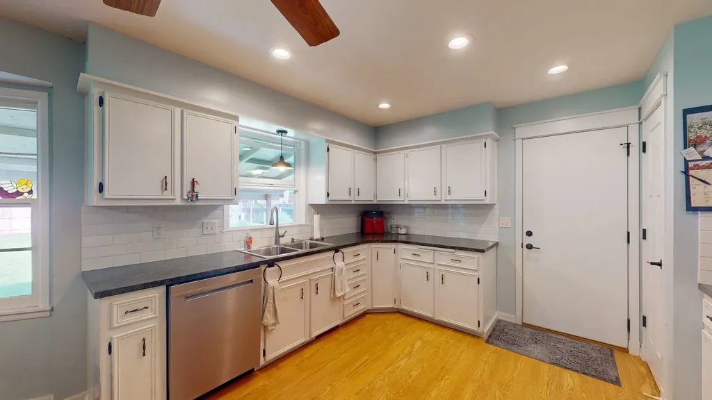1357 N Valleyview Street Wichita KS 67212