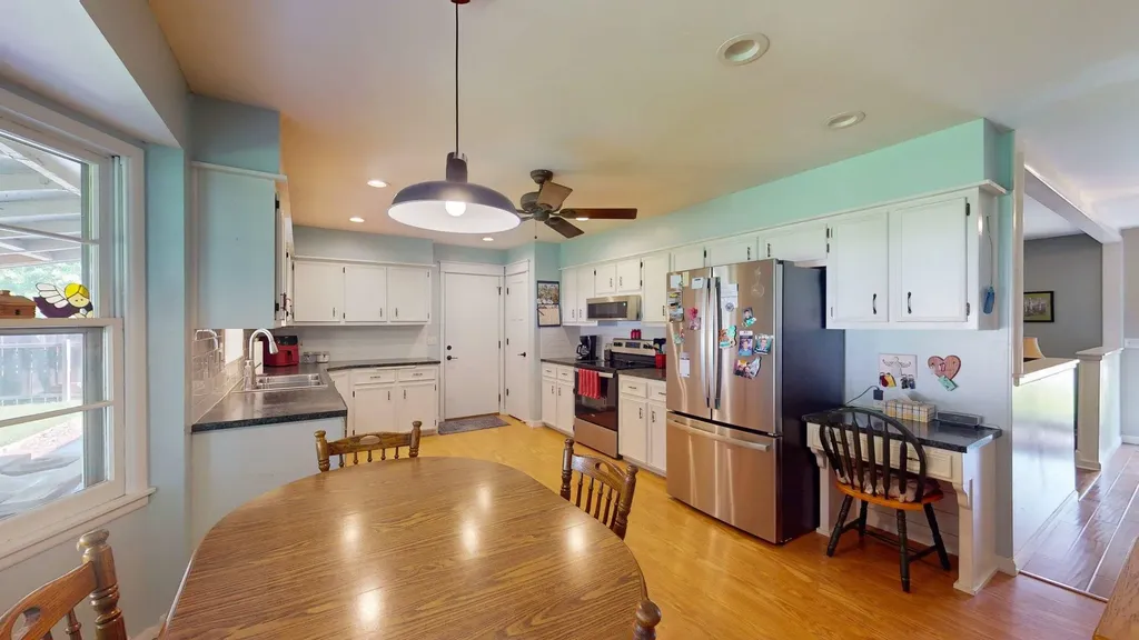 1357 N Valleyview Street Wichita KS 67212