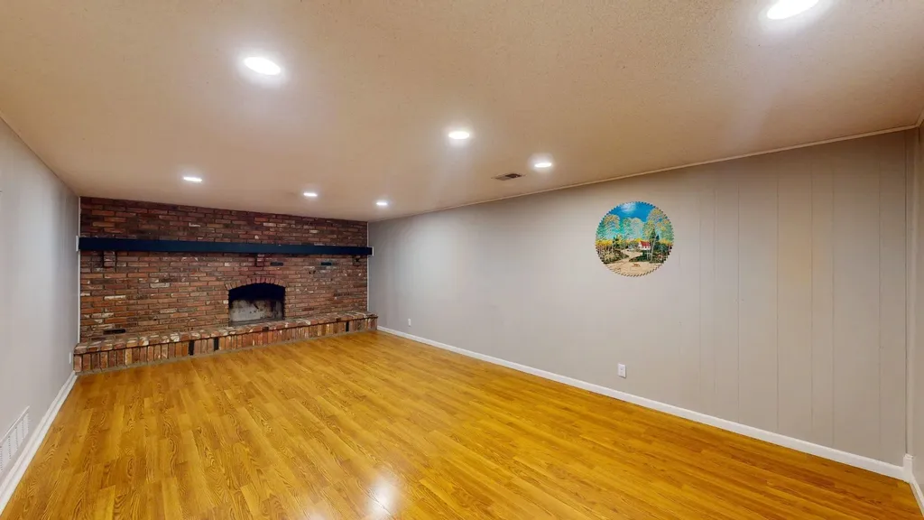 1357 N Valleyview Street Wichita KS 67212