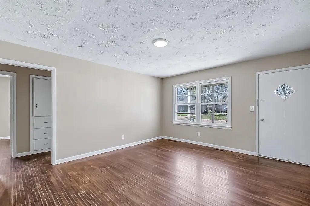 230 Turkle Haysville KS 67060