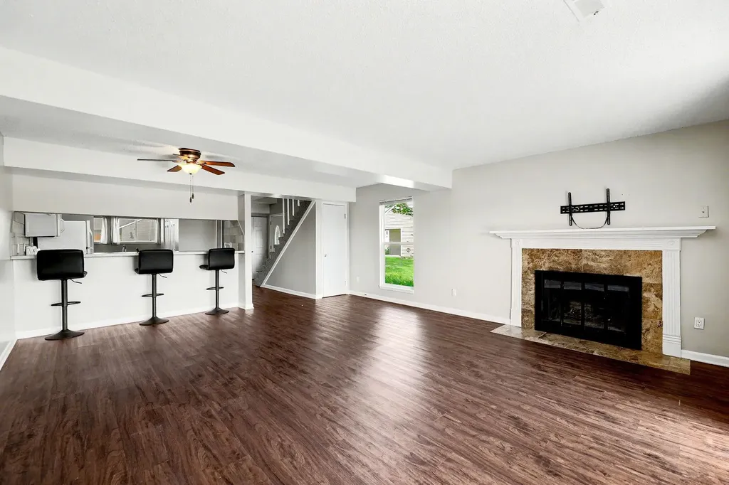 16 Chisholm Creek Wichita KS 67226
