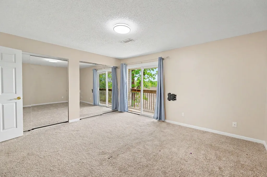 16 Chisholm Creek Wichita KS 67226