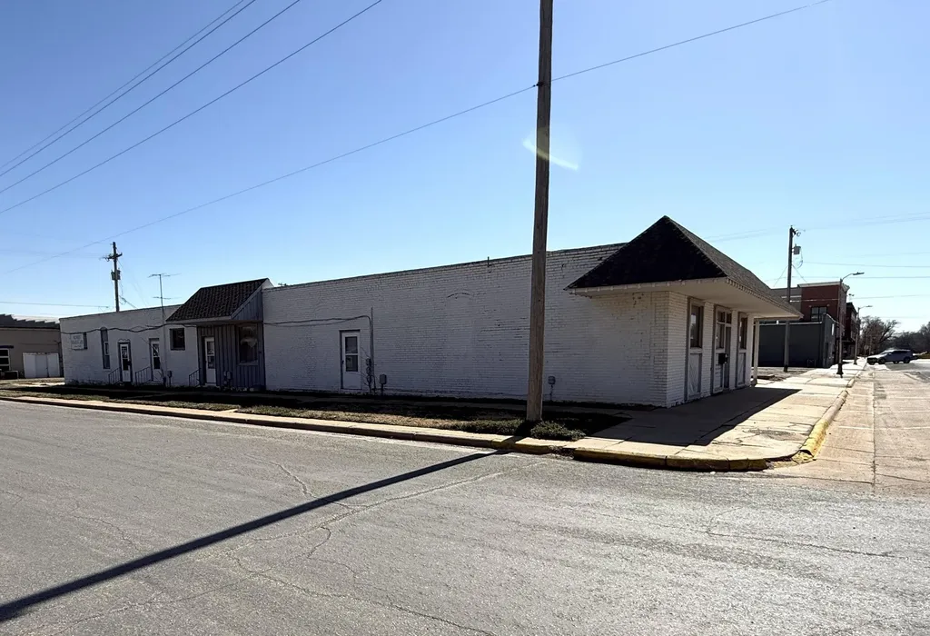 123 N Bluff Anthony KS 67002