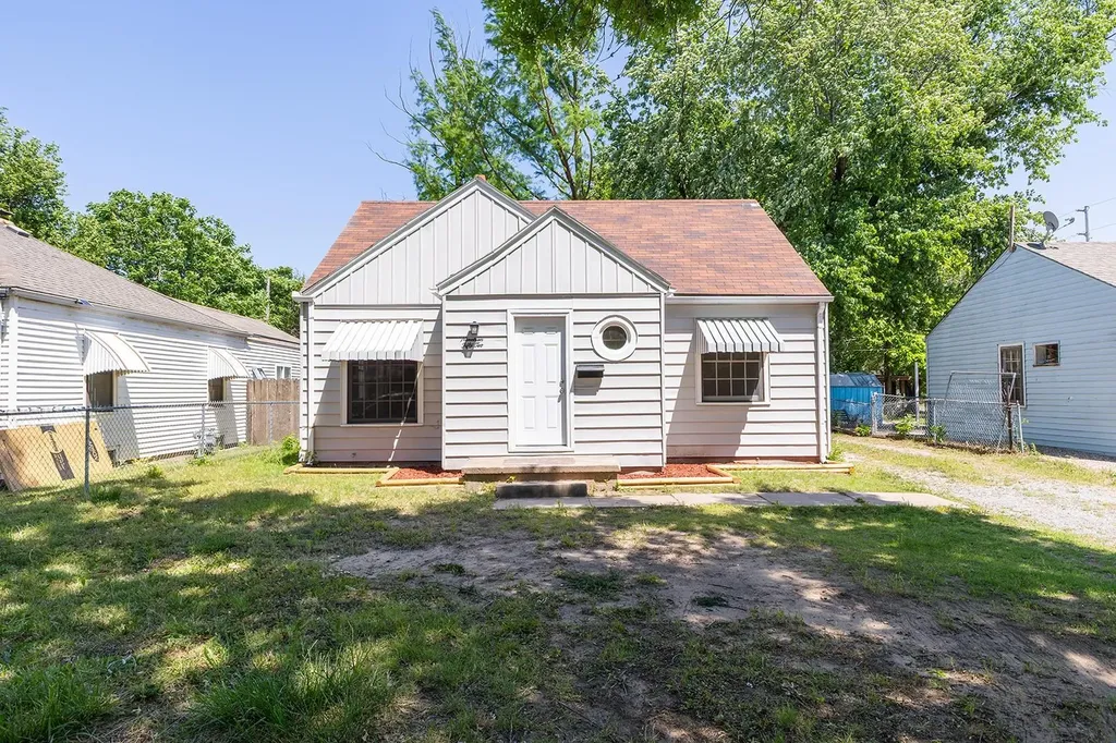 1952 S Emporia Avenue Wichita KS 67211