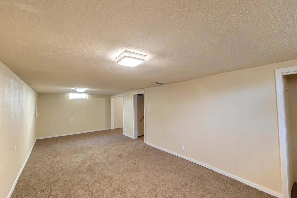 1952 S Emporia Avenue Wichita KS 67211