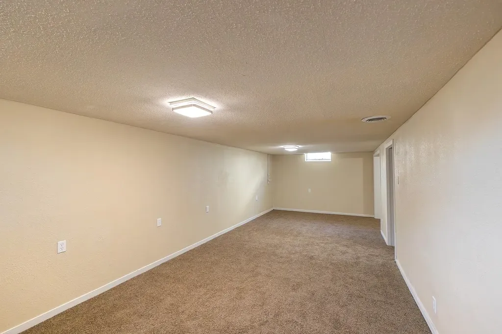 1952 S Emporia Avenue Wichita KS 67211
