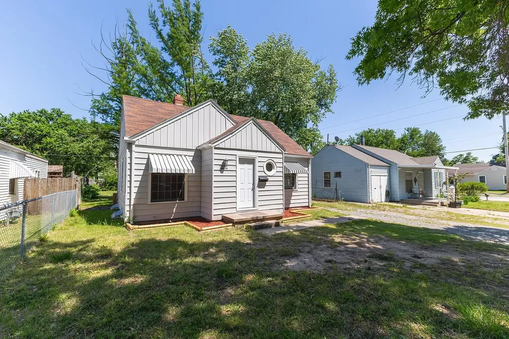 1952 S Emporia Avenue Wichita KS 67211