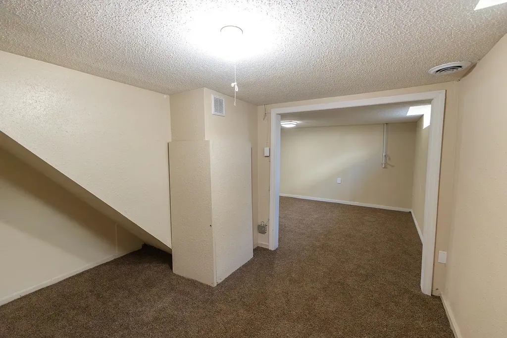 1952 S Emporia Avenue Wichita KS 67211