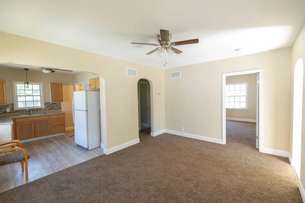 1952 S Emporia Avenue Wichita KS 67211