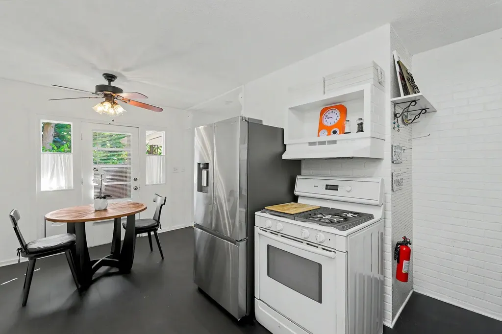 427 Ivah Haysville KS 67060