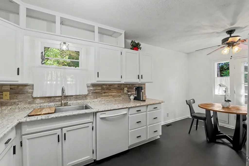 427 Ivah Haysville KS 67060