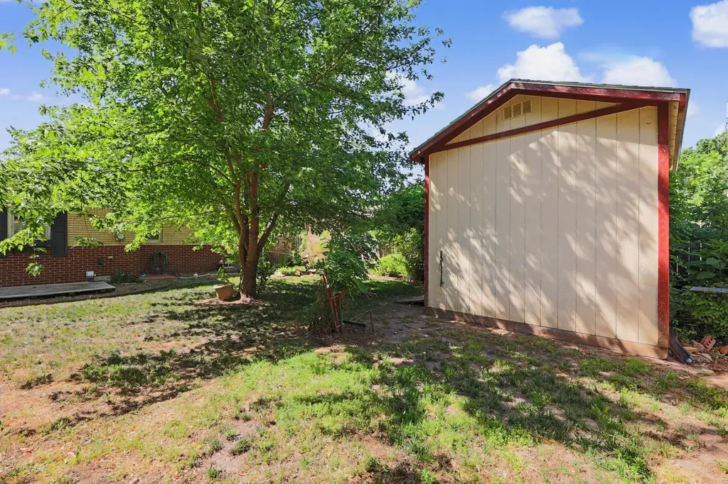 427 Ivah Haysville KS 67060