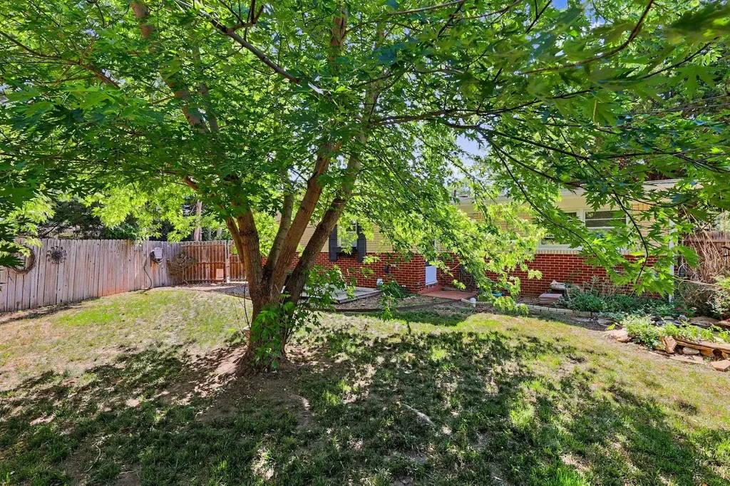 427 Ivah Haysville KS 67060