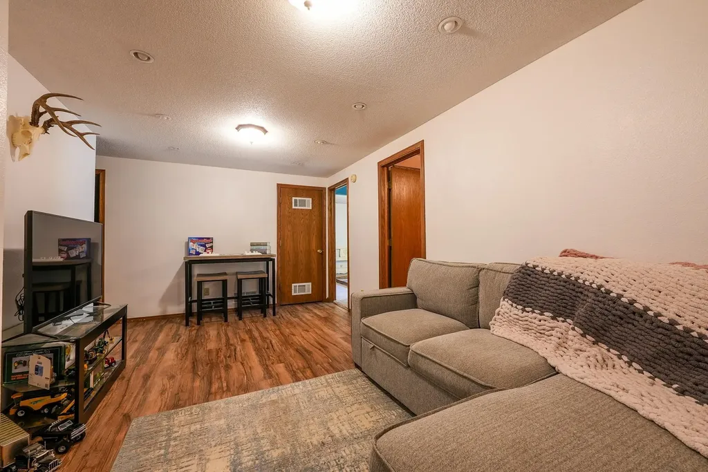 1214 Mccaskey Drive Rose Hill KS 67133