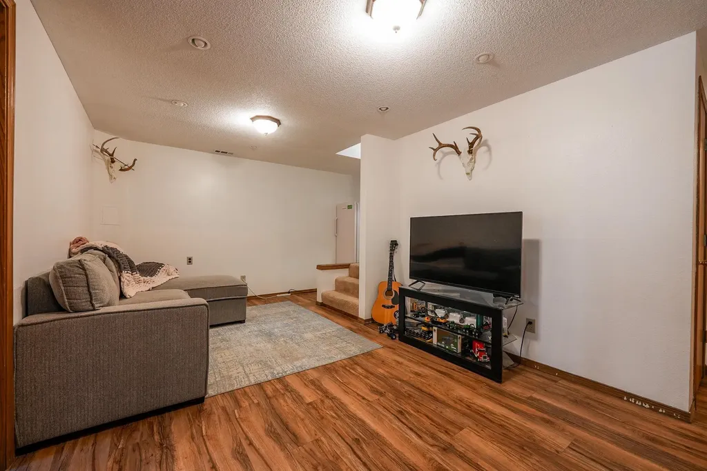 1214 Mccaskey Drive Rose Hill KS 67133