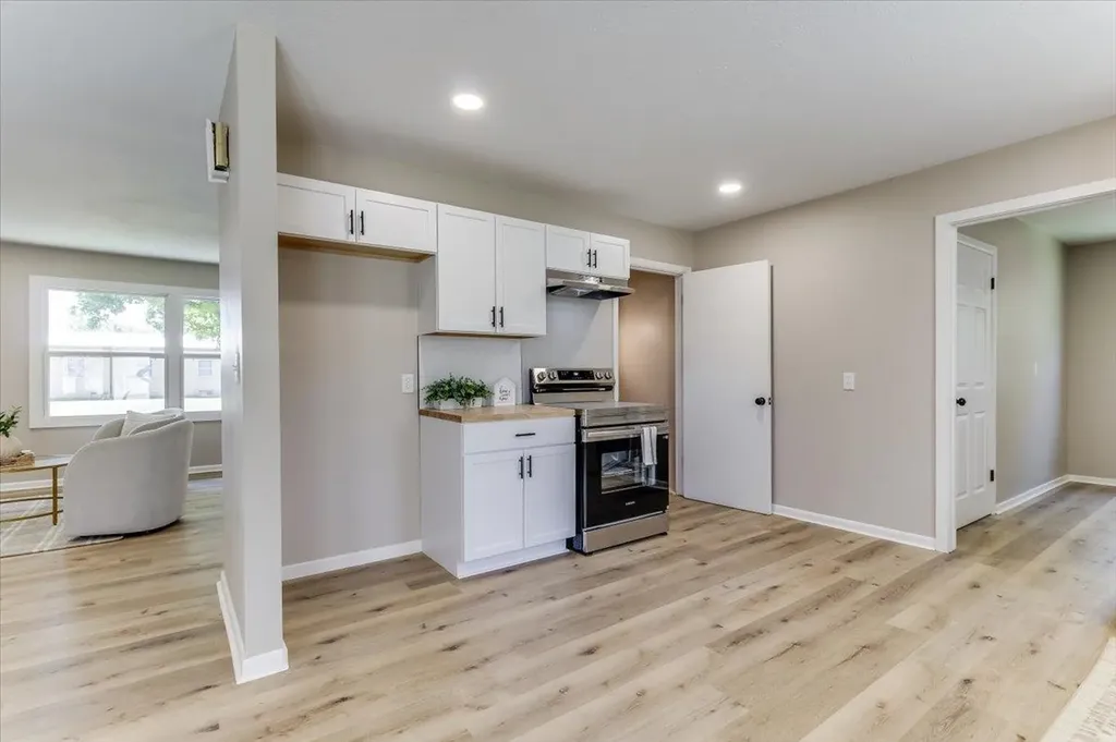 520 Harvey Street Halstead KS 67056