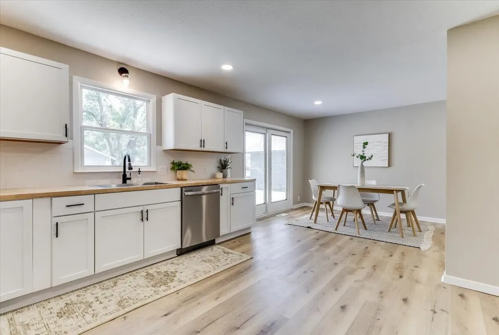 520 Harvey Street Halstead KS 67056