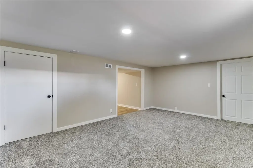 520 Harvey Street Halstead KS 67056