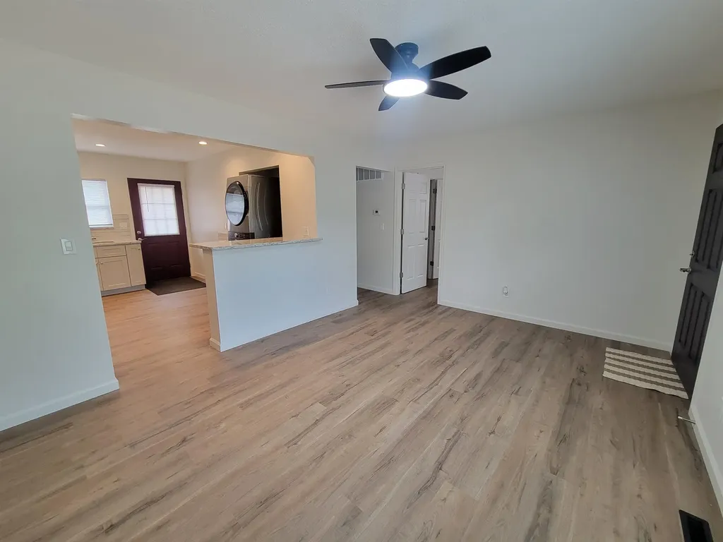 914 N Blaine Wellington KS 67152