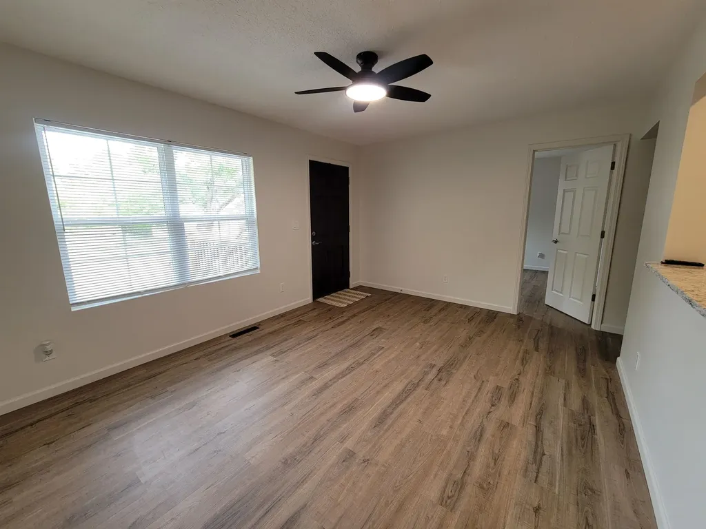 914 N Blaine Wellington KS 67152
