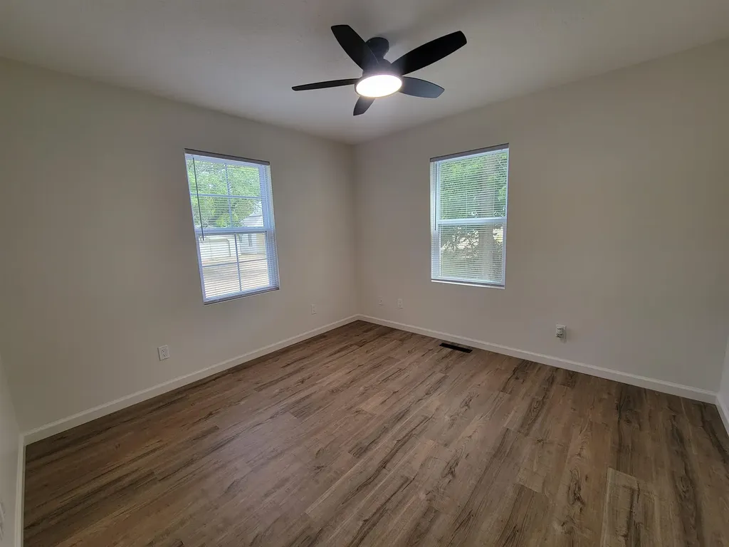914 N Blaine Wellington KS 67152