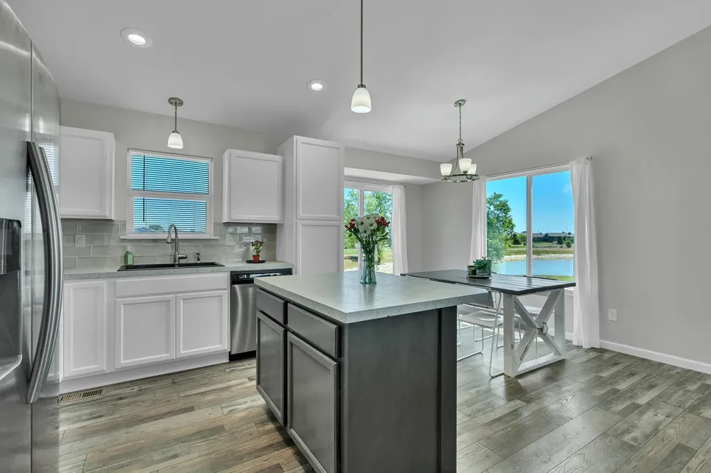 822 S Cattail Circle Haysville KS 67060