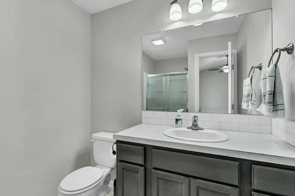 822 S Cattail Circle Haysville KS 67060