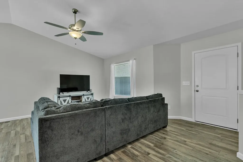 822 S Cattail Circle Haysville KS 67060
