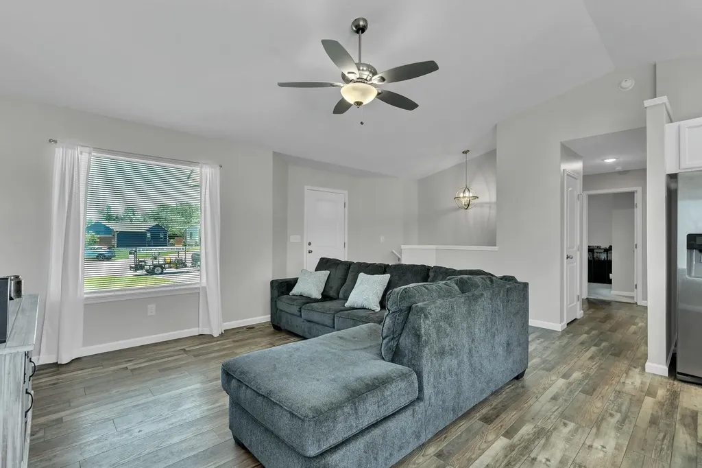 822 S Cattail Circle Haysville KS 67060