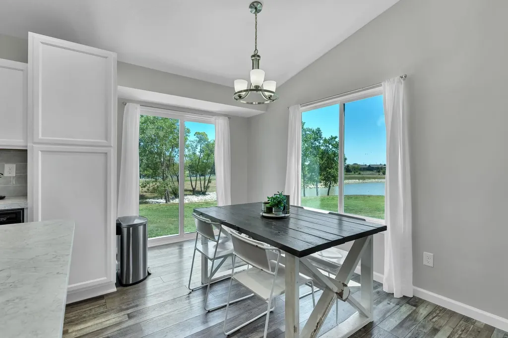 822 S Cattail Circle Haysville KS 67060