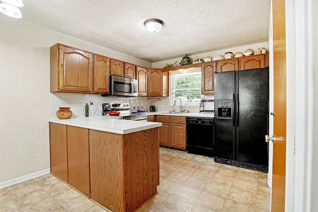 2835 E Aloma Wichita KS 67211