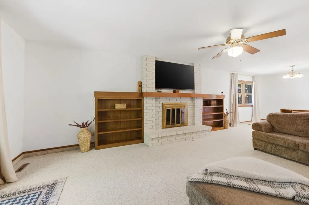 1533 N Harlan Wichita KS 67212
