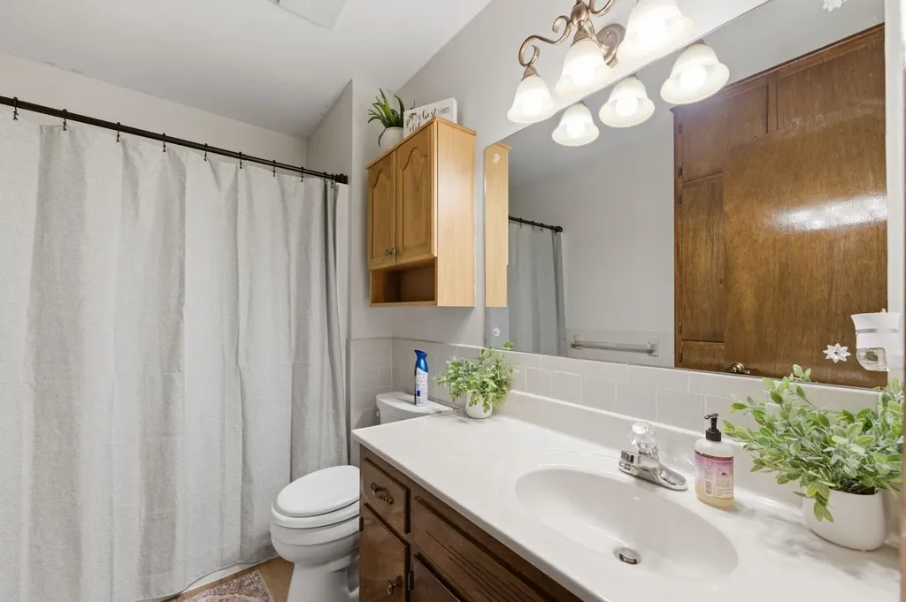 1533 N Harlan Wichita KS 67212