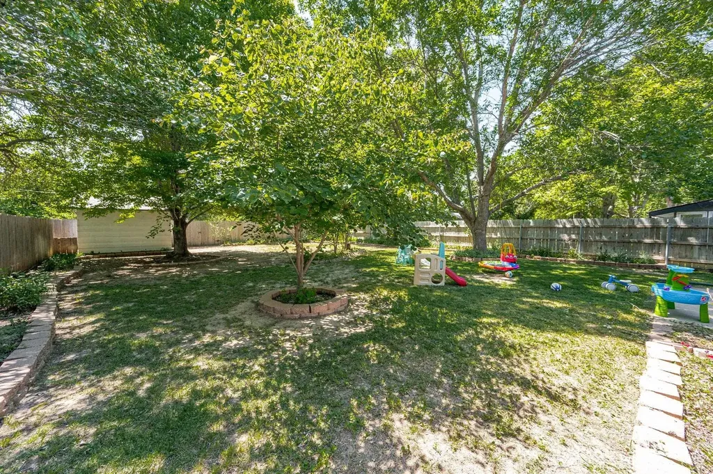1533 N Harlan Wichita KS 67212
