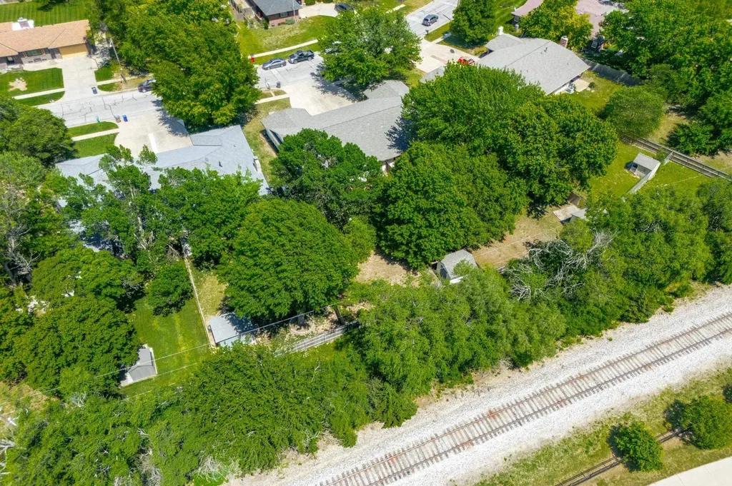 1533 N Harlan Wichita KS 67212