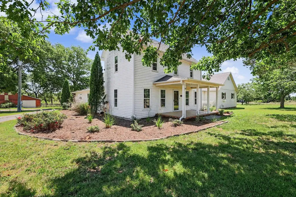21424 SW County Line Road Rose Hill KS 67133